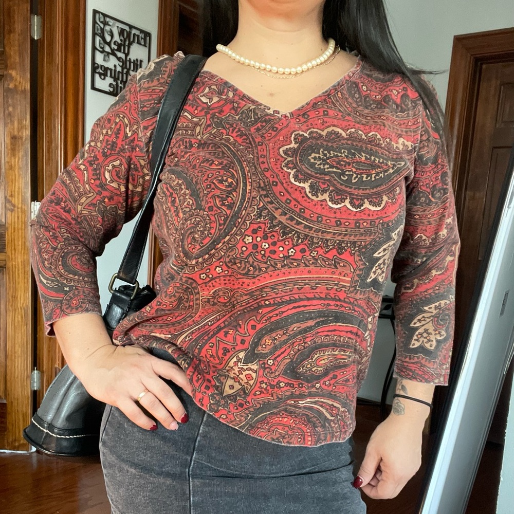 Paisley Top with Red and Brown Accents